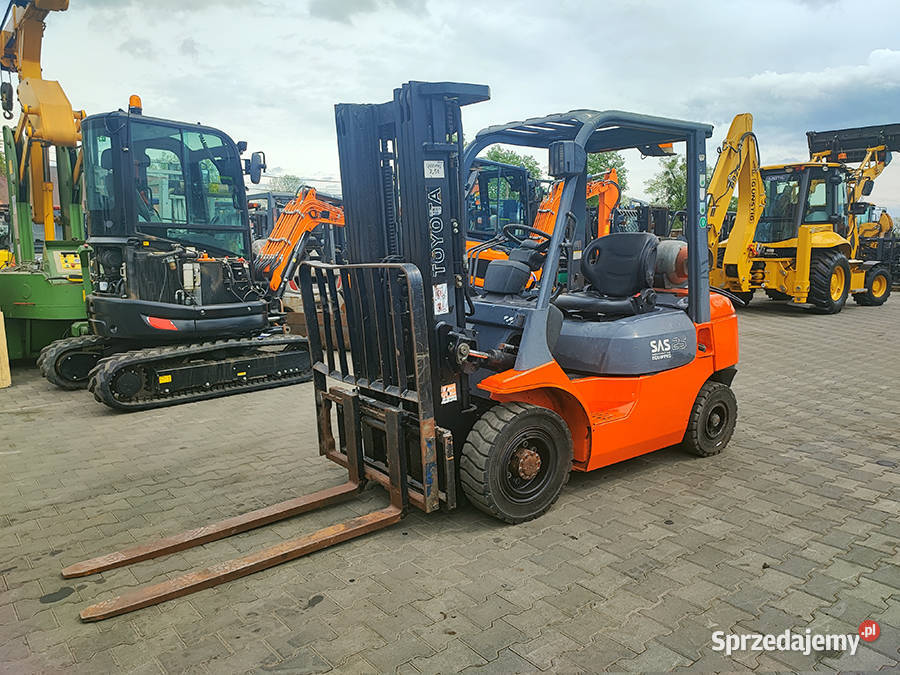 Wózek widłowy Toyota 427FGF25 25 t triplex 47 m Kęty