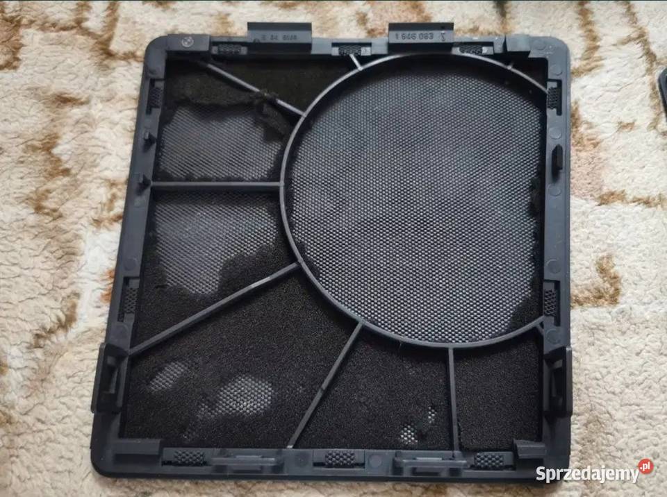 Maskownice głośników tylnych BMW E34 sedan Żory
