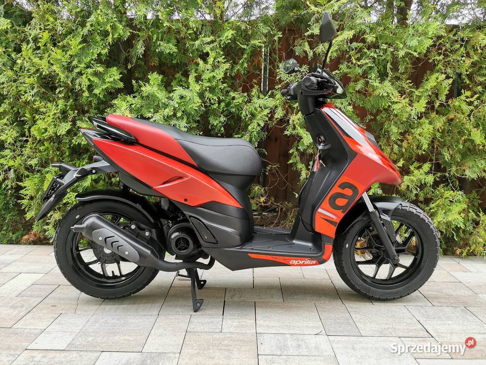 Aprilia SR MOTARD 50 2T czerwony małopolskie Tarnów