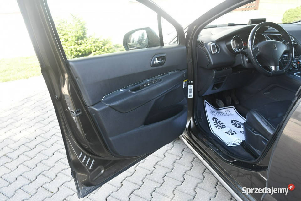 Peugeot 3008 20HDI SkóryNaviHeadUPPanorama światła przeciwmgielne