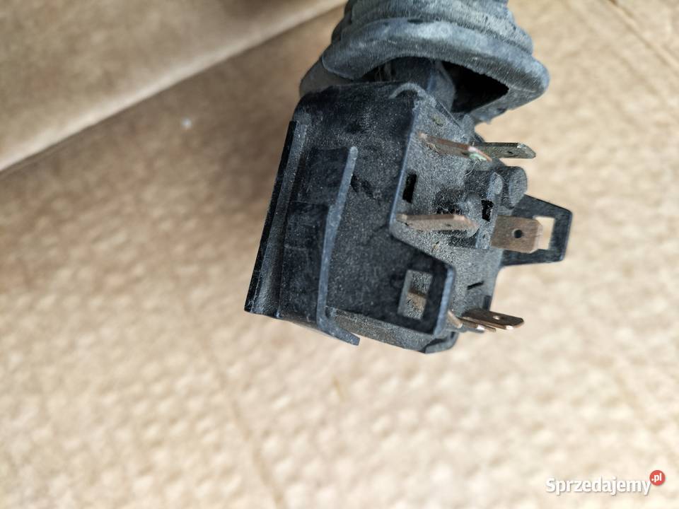 PRZEŁĄCZNIK WYCIERACZEK ŚWIATEŁ FELICIA 1