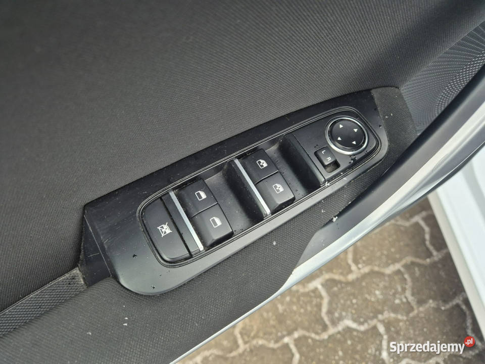 Kia Nowy Ceed 14 TGDI 140 6MT WersjaM SalonPL elektryczne lusterka Łódź