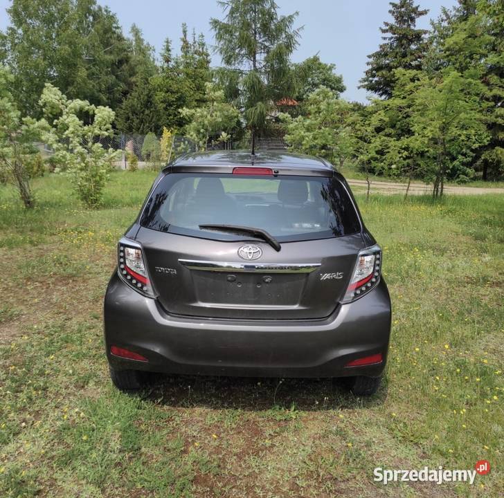 Toyota Yaris Toyota Yaris 10 Benzyna 2014 998cm3 Piecki