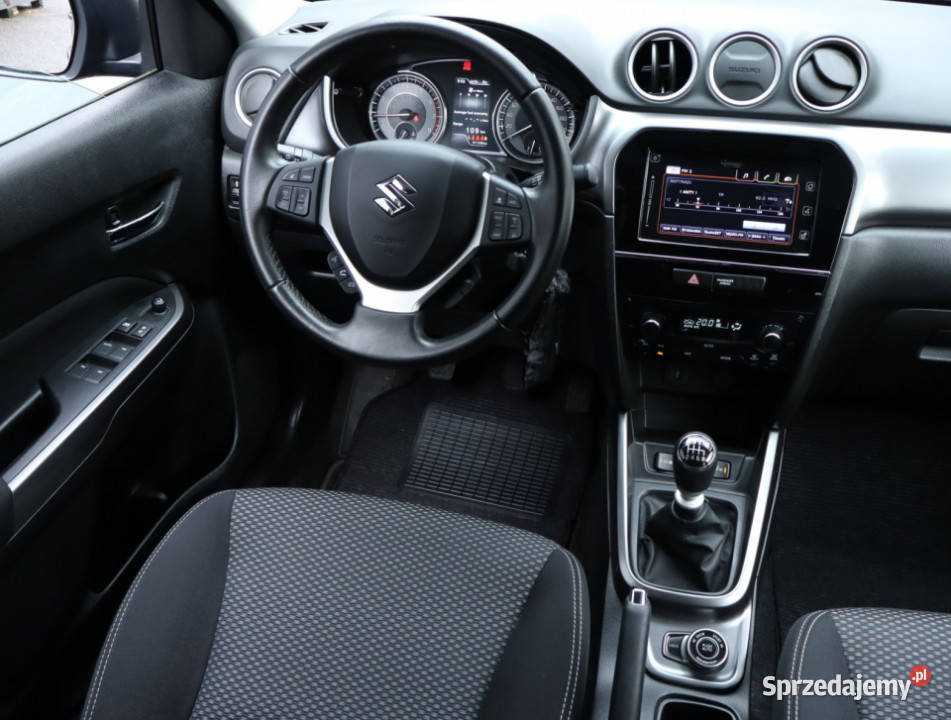 Suzuki Vitara 14 BoosterJet asystent pasa ruchu Piaseczno