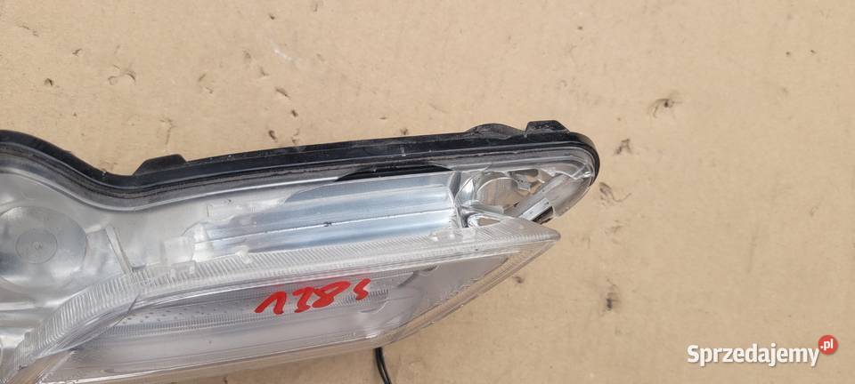 VOLVO S60 II V60 HALOGEN PRAWY 89091135 1384 osobowe Ruda Śląska