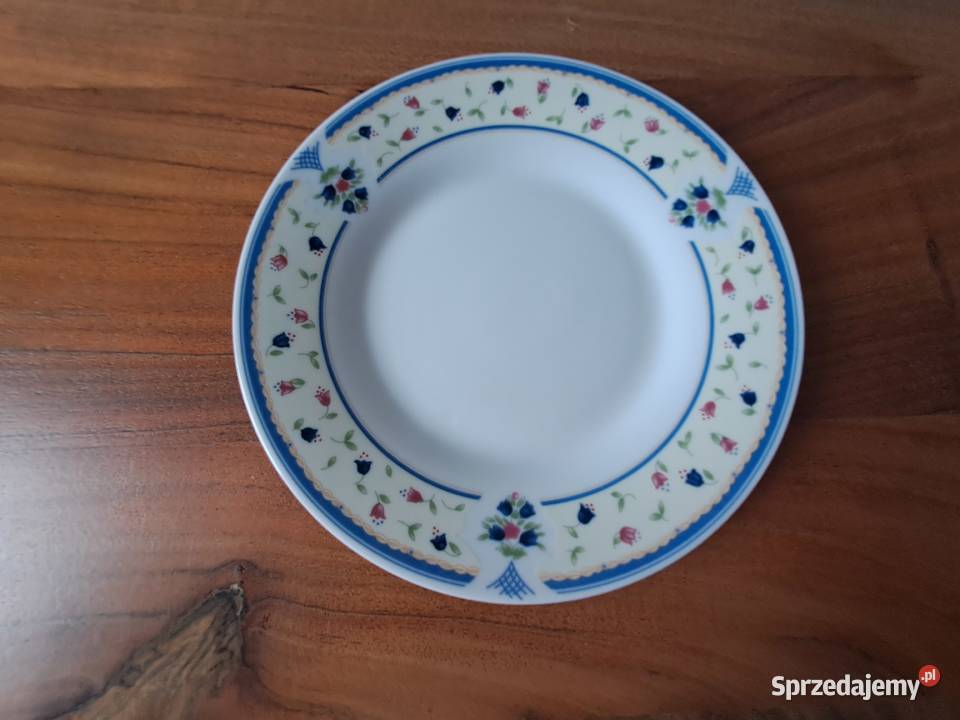 PRL Zestaw Filiżanka talerzyk w kwiatki Bentley mazowieckie Warszawa