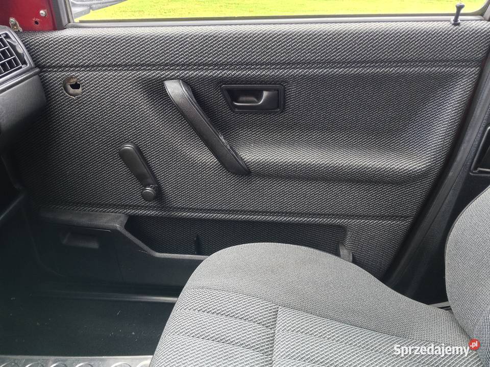 Wnętrze fotele boczki kanapa tapicerka Golf MK2 Frysztak