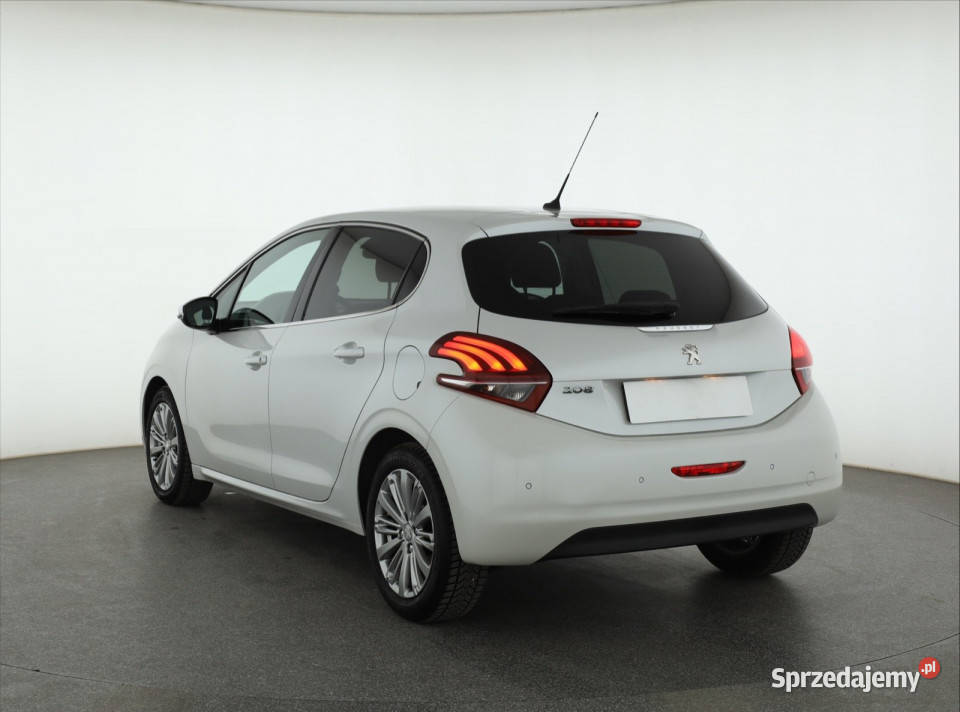 Peugeot 208 12 PureTech centralny zamek