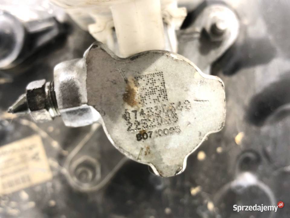 SERWO HAMULCOWE TOYOTA AURIS II 4720002E90A osobowe podkarpackie sprzedam