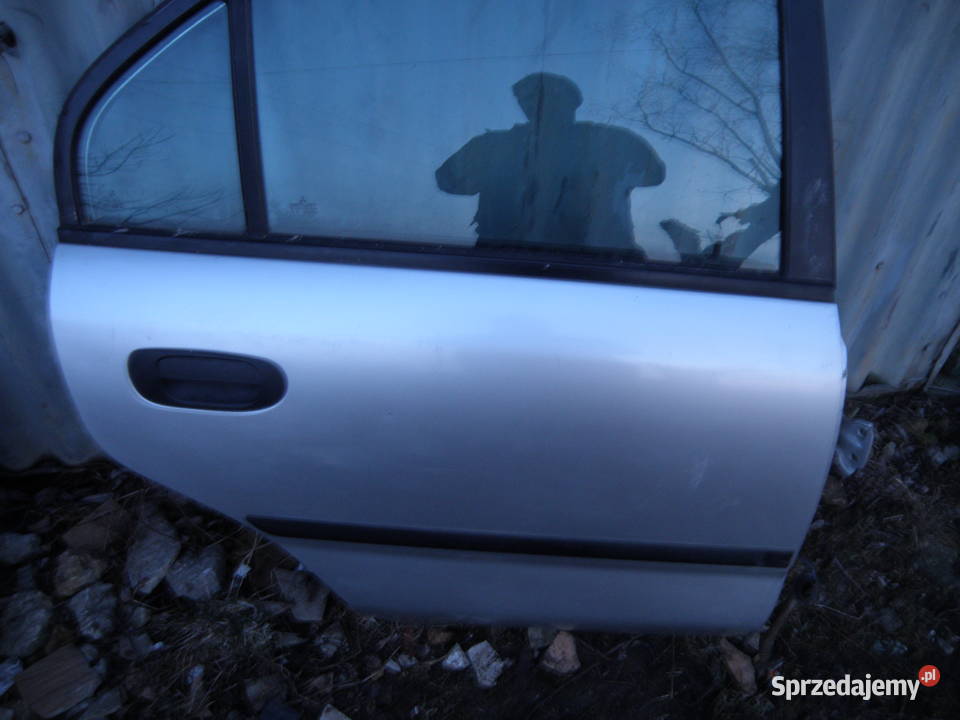 Drzwi prawe tylne prawy tył Mitsubishi Carisma Rok produkcji 1998 Kraków