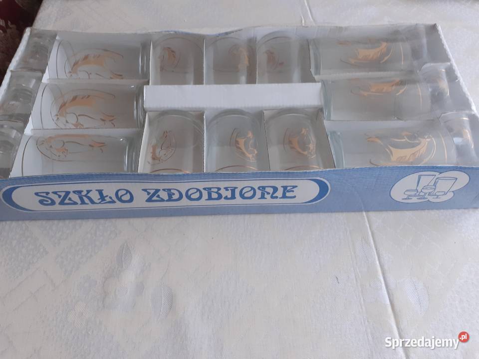 Komplet szklanki kieliszki literatkizłocony przezroczysty wielkopolskie Jarocin