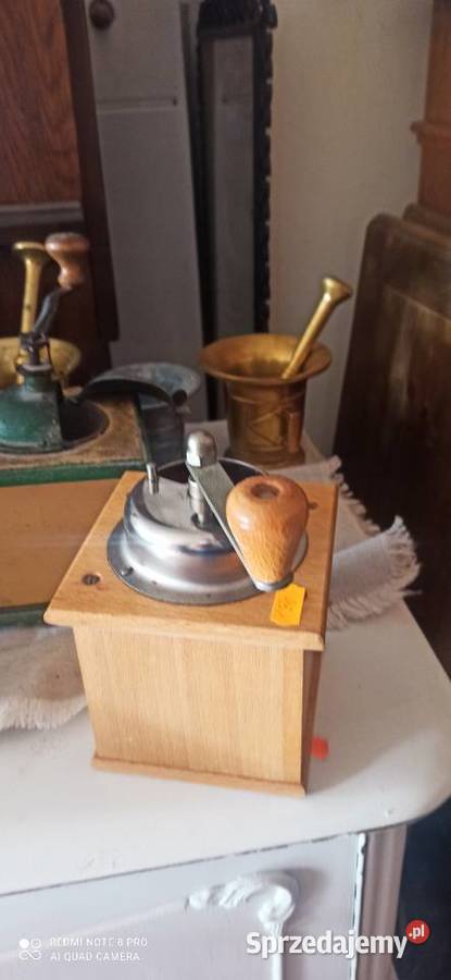 Młynek do kawy Z korbą