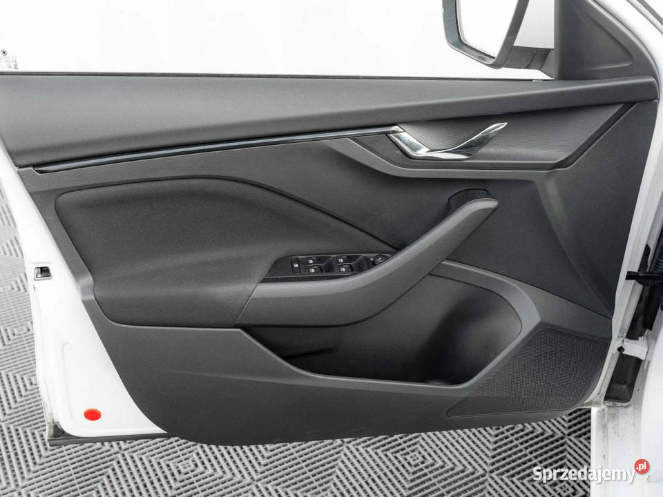 koda Scala WD3931U10 TSI Selection Czpark LED automatyczna Pępowo