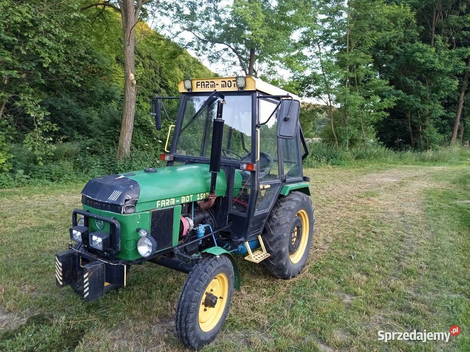 FarmMot 250 D C330 sadowniczy ogrodniczy