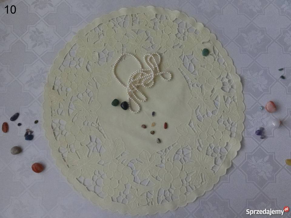 Serwetki kolorowe ecru wyszywane haft Richelieu Lublin