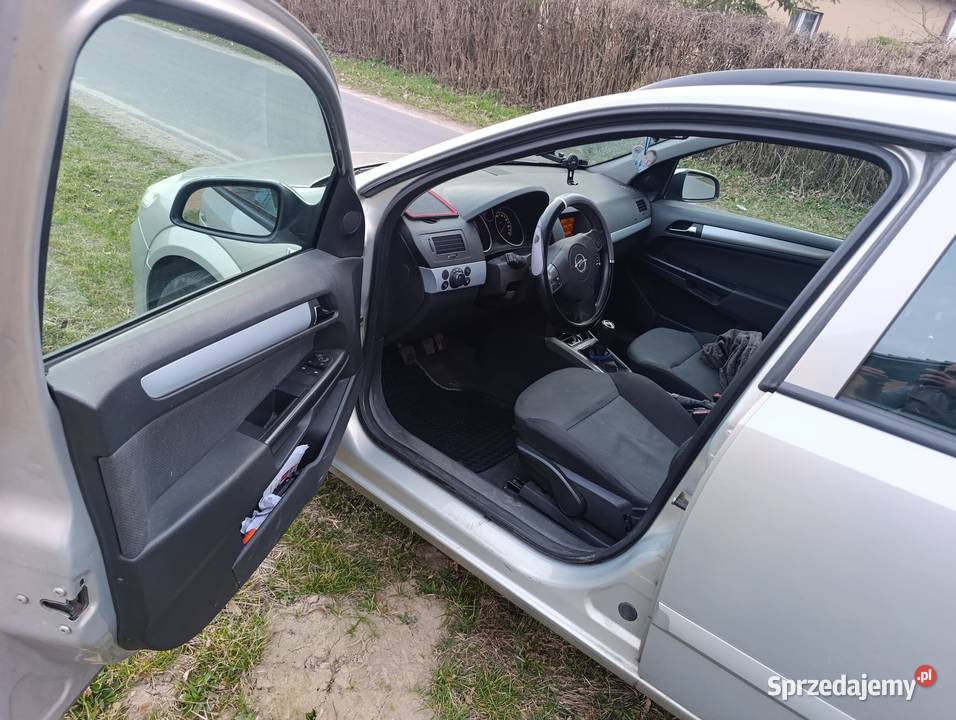 Opel Astra 16 benzyna Edition 2006r wielkopolskie Gniezno
