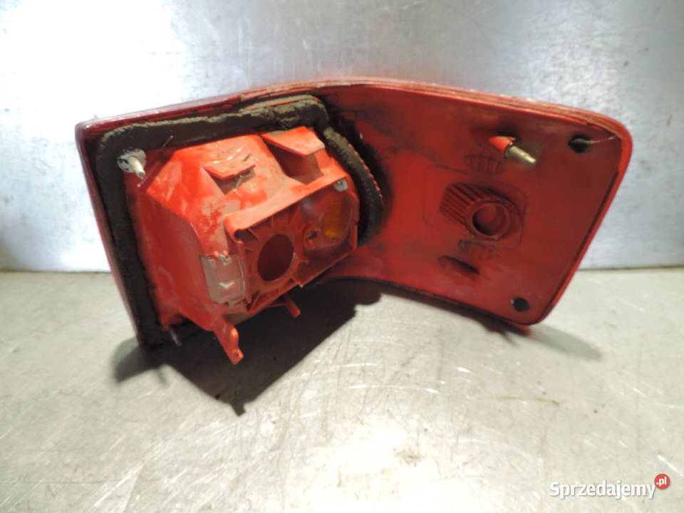 LAMPA TYLNA LEWA AUDI 80 B4 KOMBI Nowy Sącz