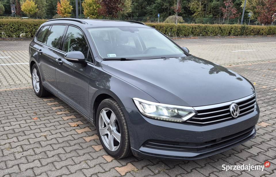 Volkswagen Passat B8 Variant 14 TSI 125 Salon CD Katowice sprzedam