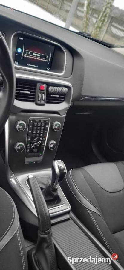 VOLVO V40 20d 221 SPROWADZONY Rok produkcji 2015 Sochaczew sprzedam