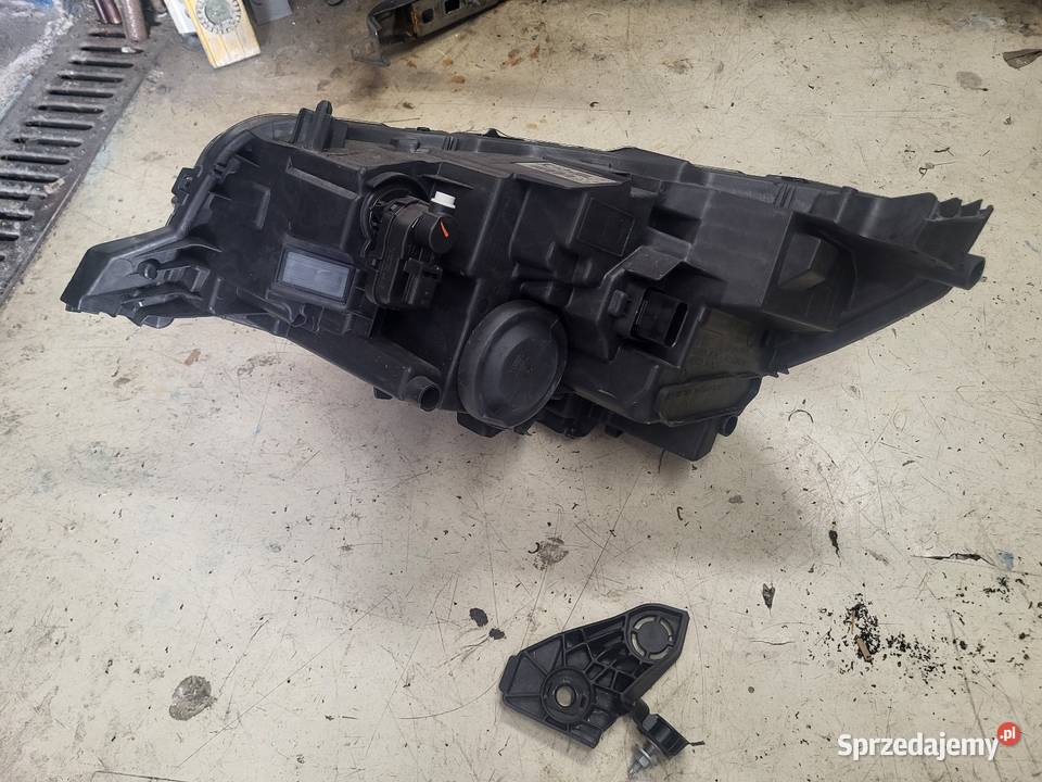 Peugeot 208 II Lampa Przednia Prawa Led