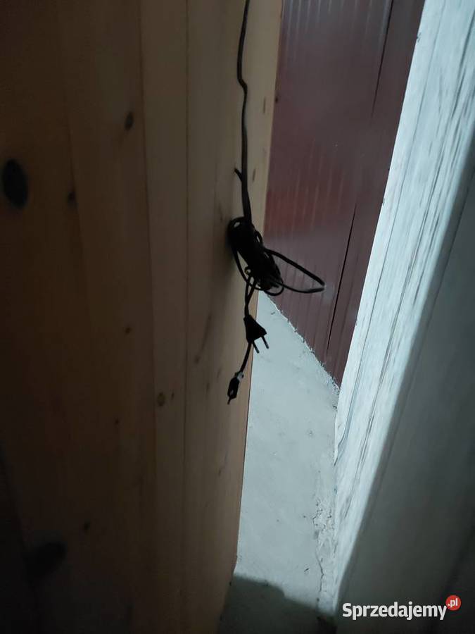 Piękna sosnowa witryna 382 kujawsko-pomorskie Byczyna sprzedam