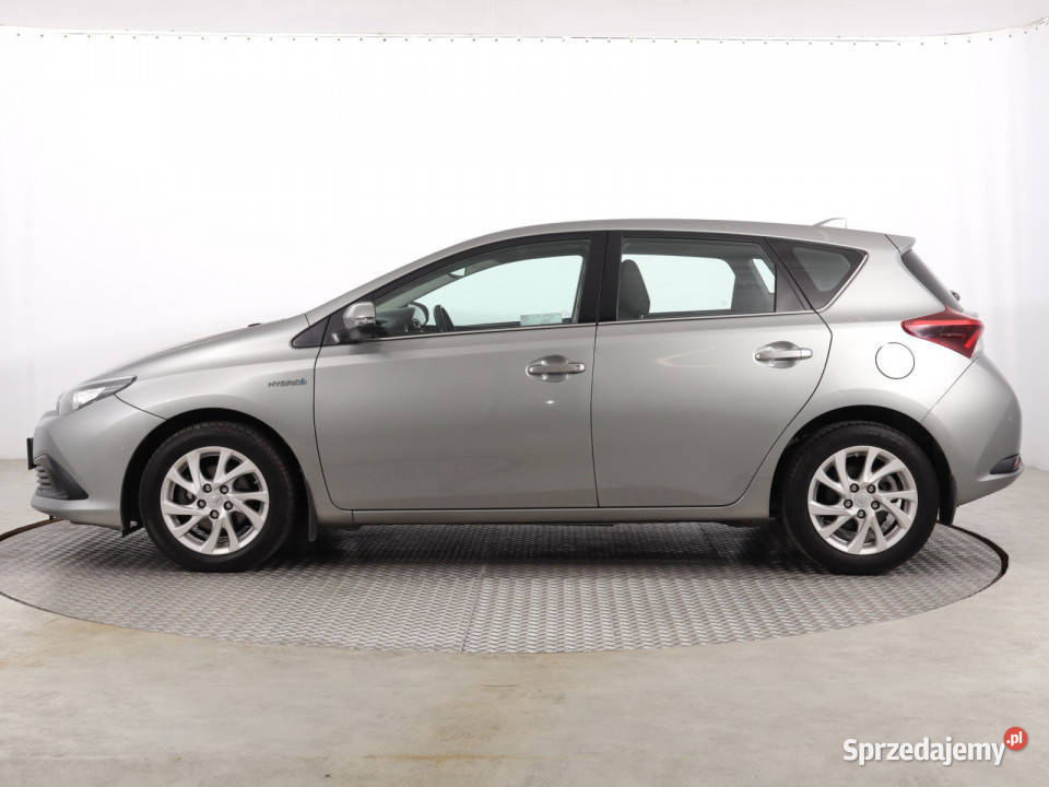 Toyota Auris Hybrid podgrzewane fotele Katowice