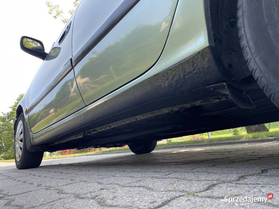 ŚlicznaZadbanaToyotaAvensisT22Sedan2002rLift16Ben Sedan / Limuzyna Zduńska Wola sprzedam