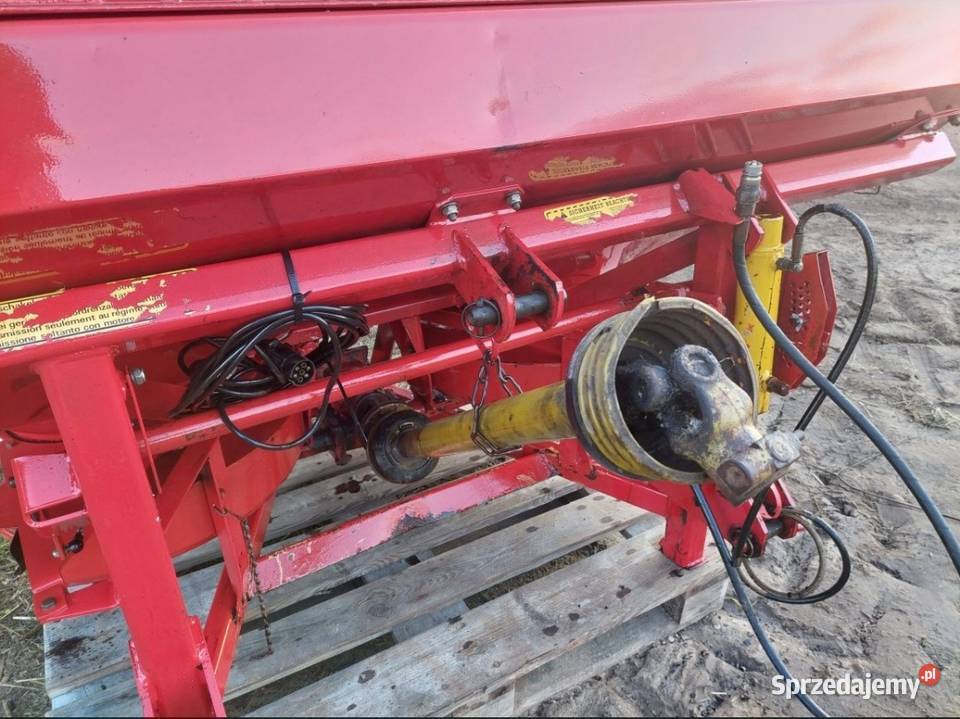 Sprzedam rozsiewacz Lely Centerliner CB 1000l Wizna