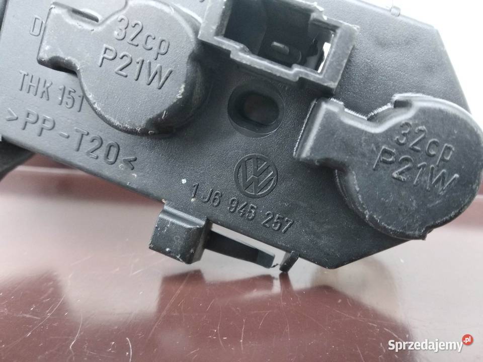 VW Golf IV 4 hatchback wkład oprawka lampy tył osobowe Sieradz