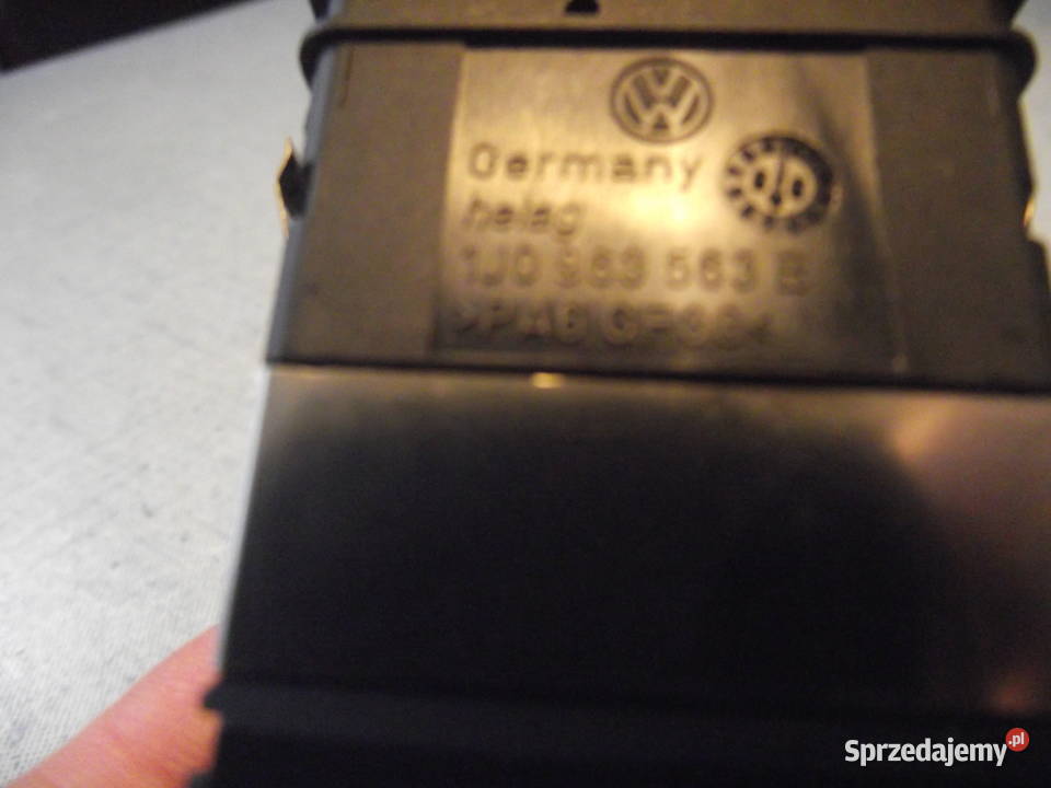 Vw Golf IV Klawisz włącznik podgrzewania fotela sprzedam