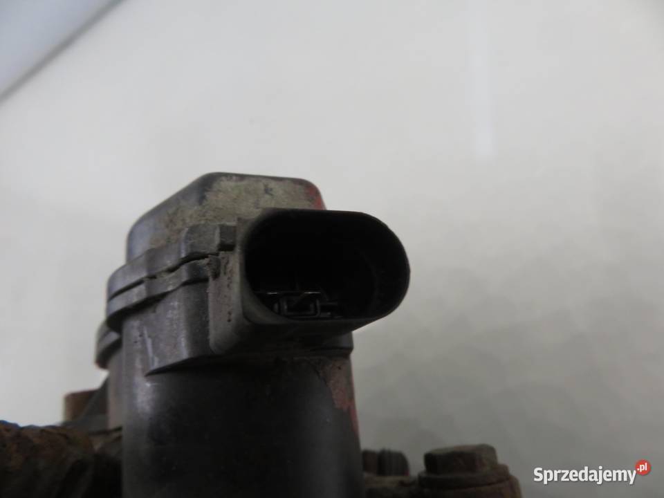 ZACISK PRAWY TYŁ AUDI A4 B8 20 TDI 32335478