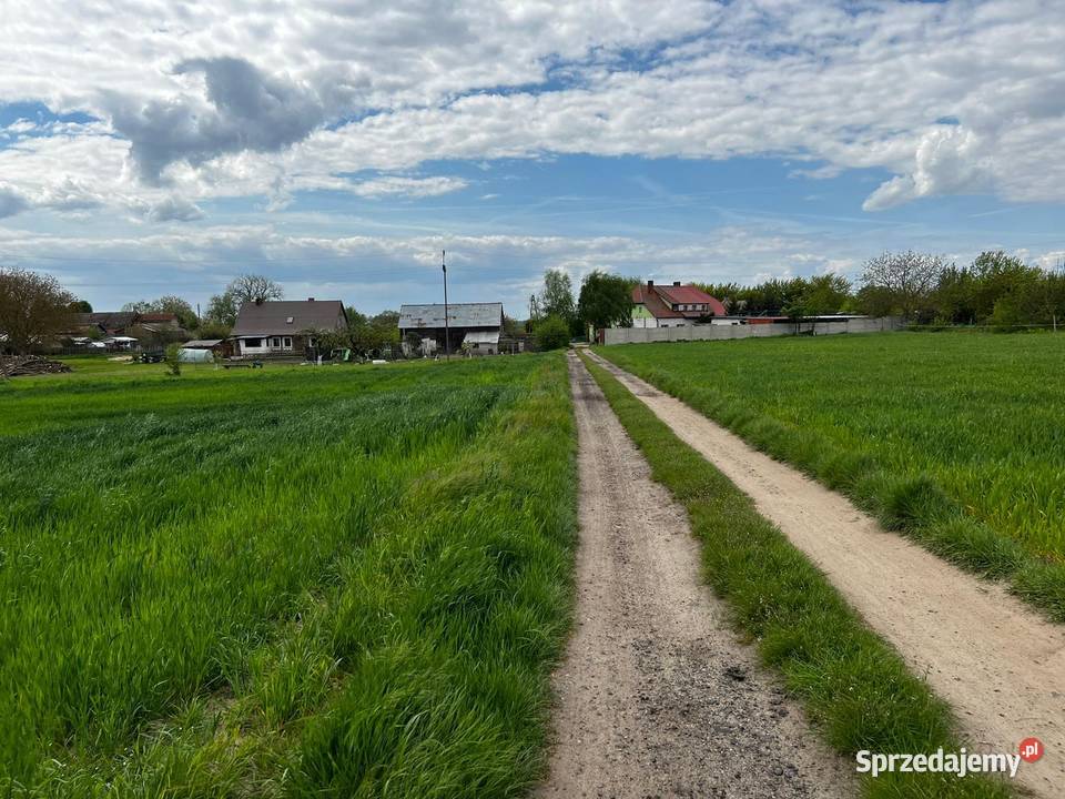 Działka budowlana drodze asfaltowej