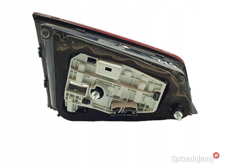 LAMPA TYŁ PRAWA W KLAPĘ LIFT FL Volkswagen Jetta