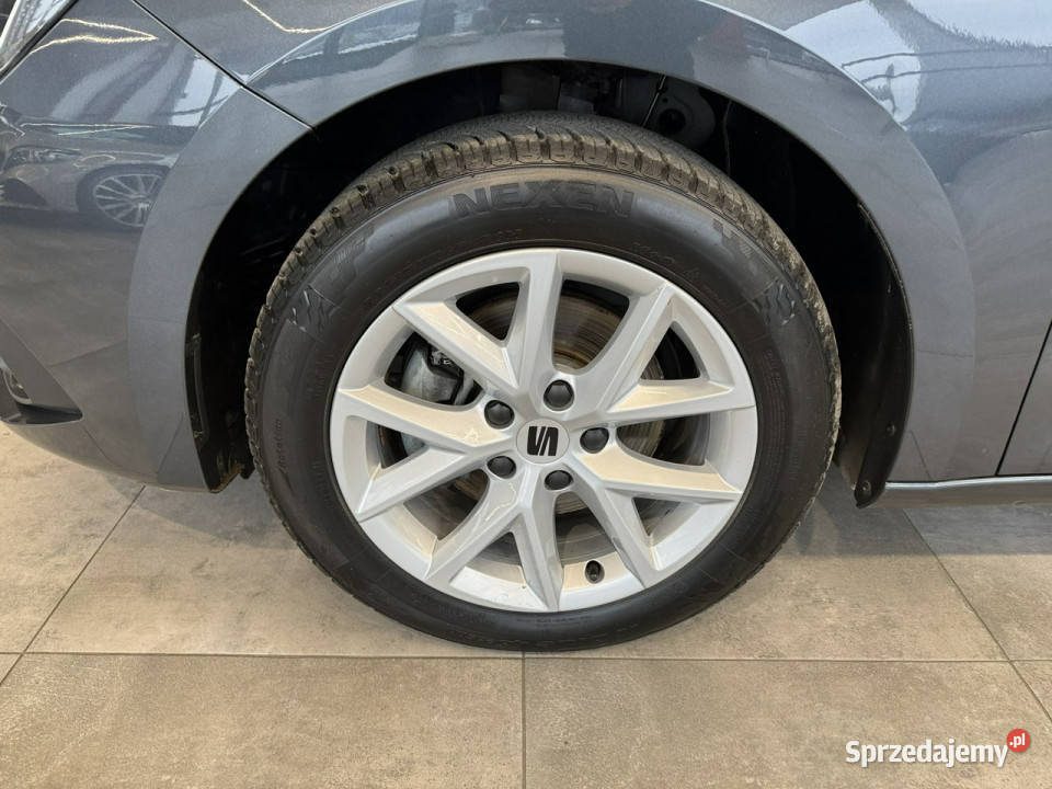 Seat Leon VAT 23 Style 10TSI 110 M6 20222023 r centralny zamek Myślenice