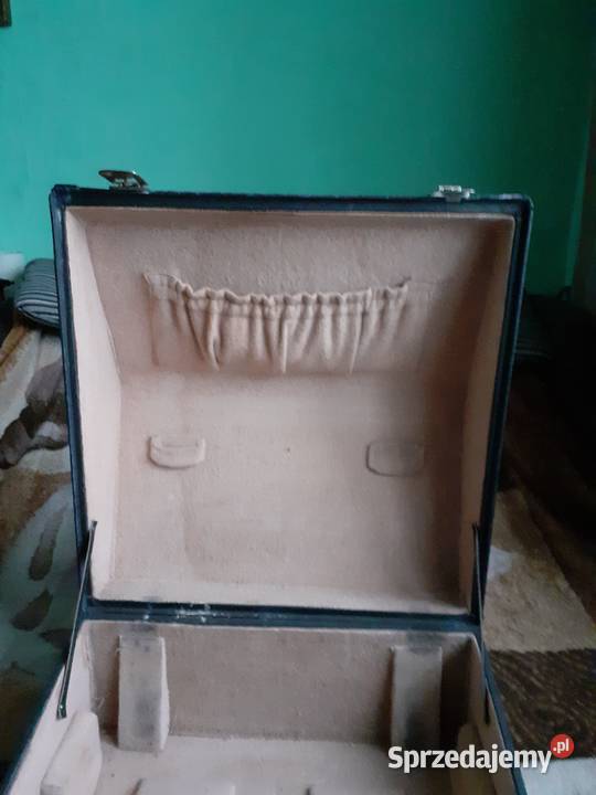 FUTERAŁ NA AKORDEON Pozostałe sprzedam