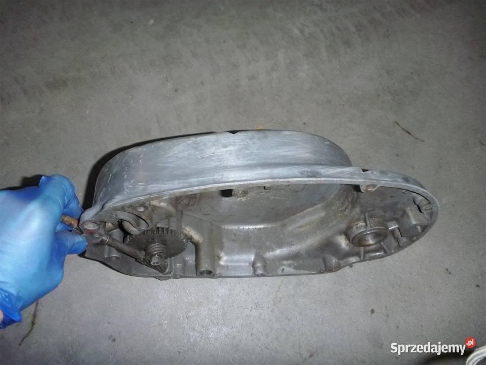 Yamaha XS 650 prawy dekiel silnikanapęd licznika