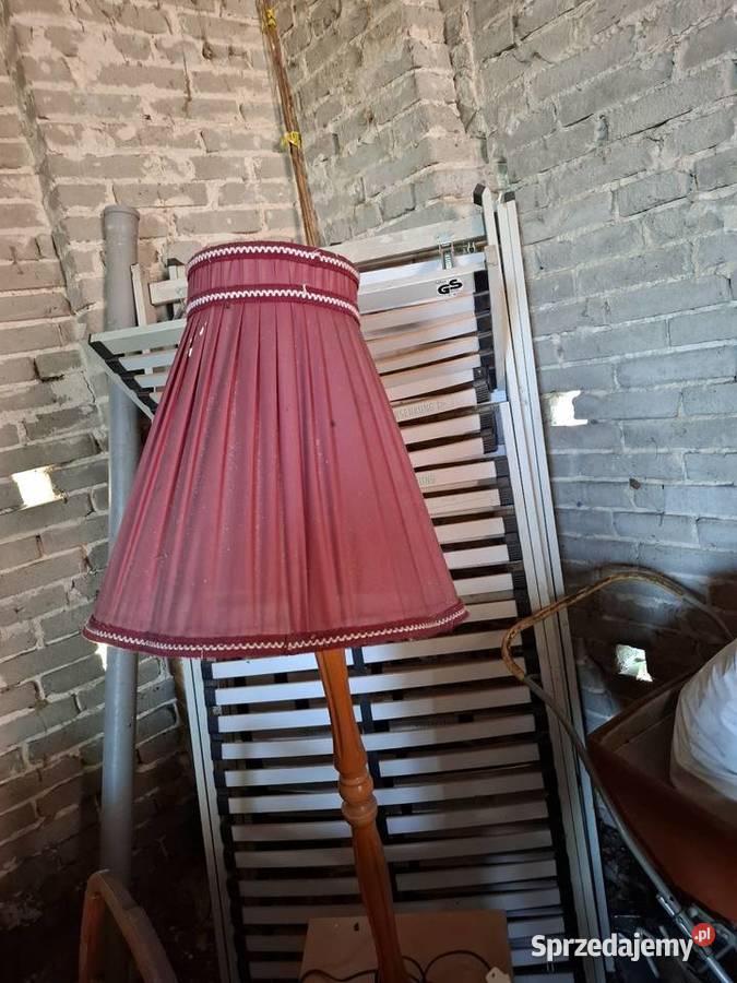 Lampka prl stojąca sprawna drewno Drewno konstrukcyjne Seroczyn