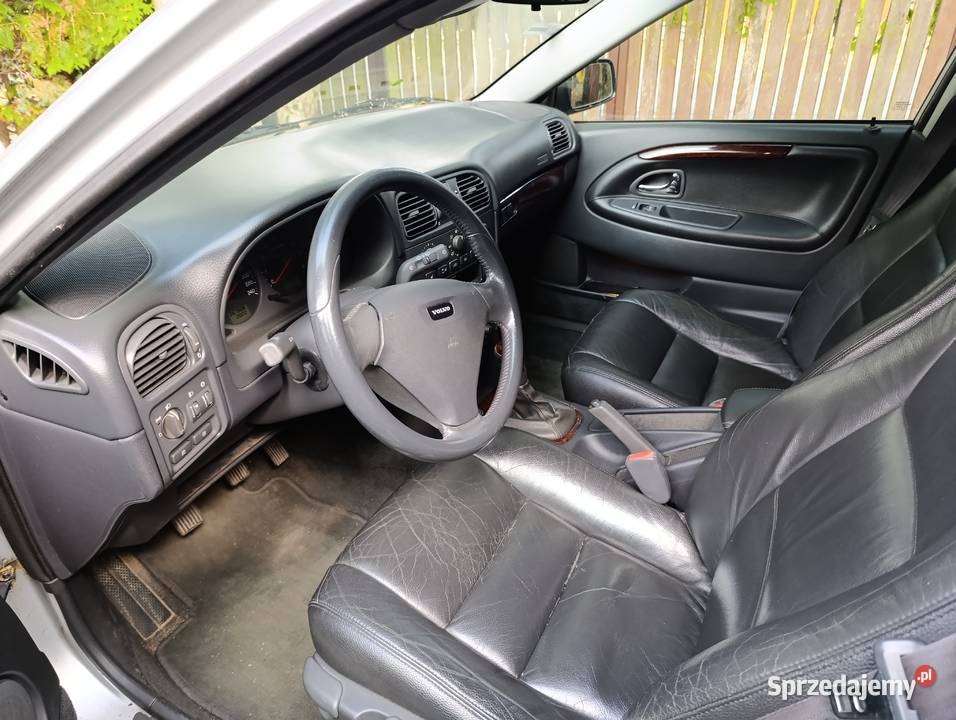 Volvo V40 2004 r kombi Robawy