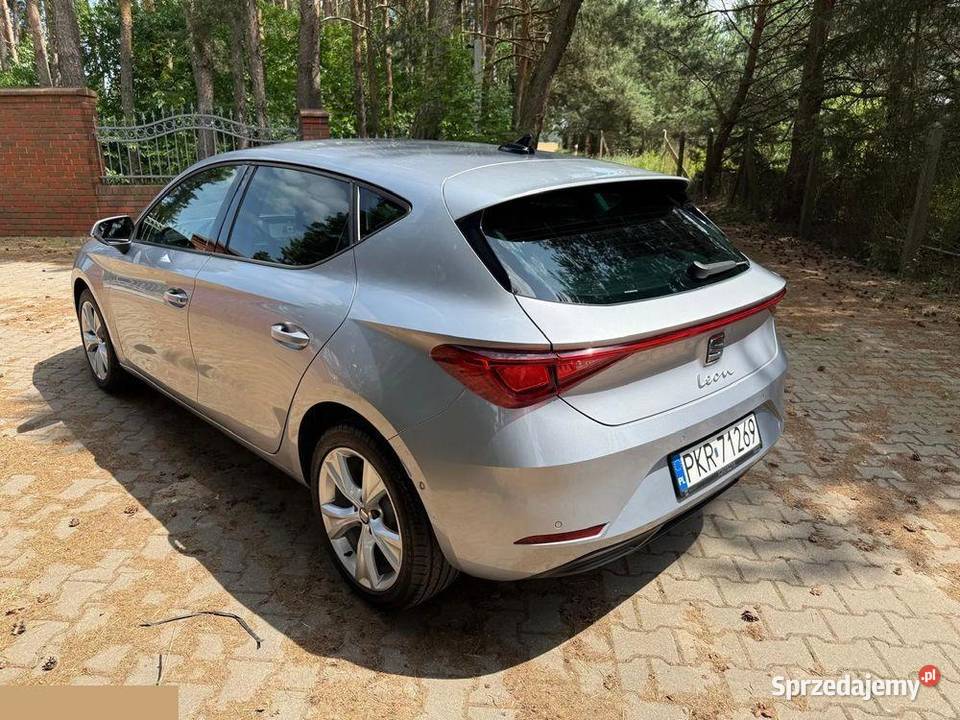 Seat Leon 10 eTSI Full LED DSG 110 2022r niski Krotoszyn sprzedam