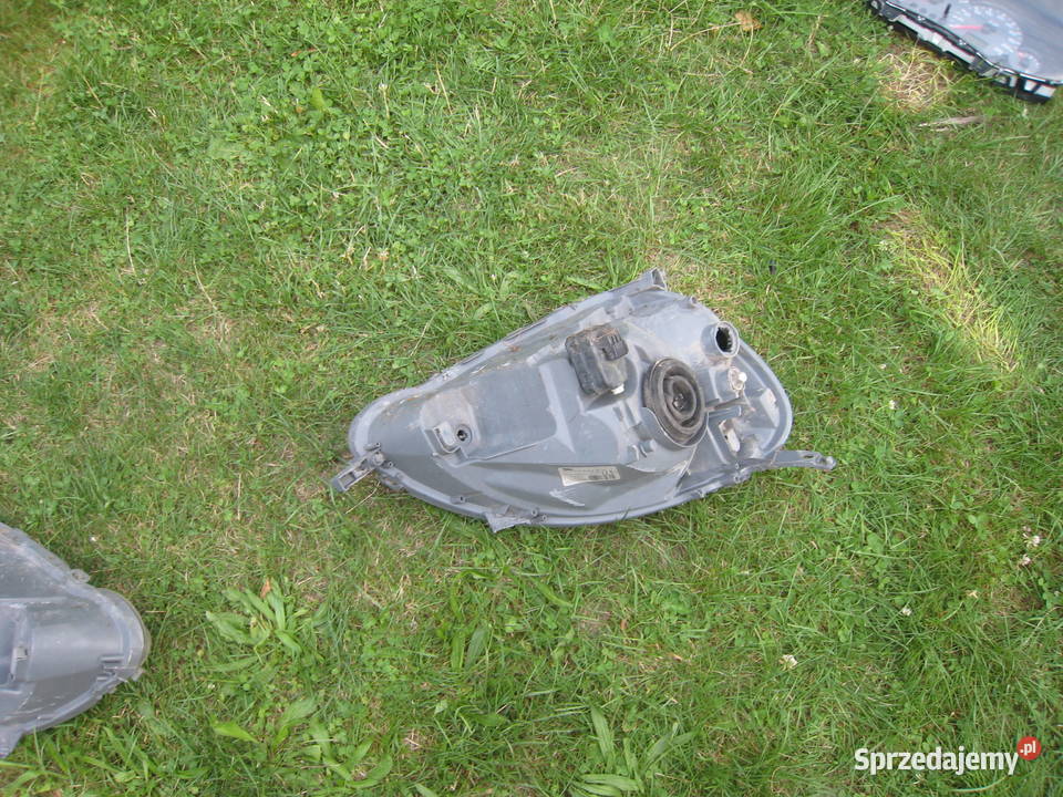 Lampa przednia prawa lewa Toyota Yaris I lift małopolskie sprzedam