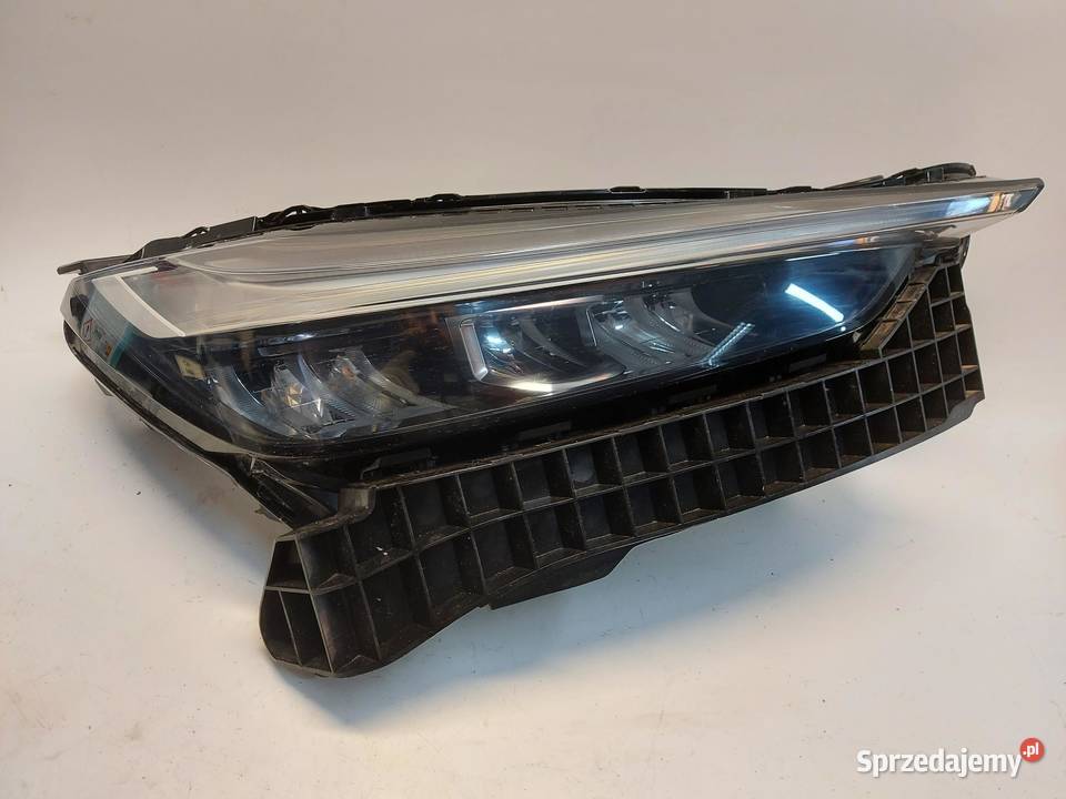 Honda HRV III eHEV 2022r LAMPA PRAWY PRZÓD RHD