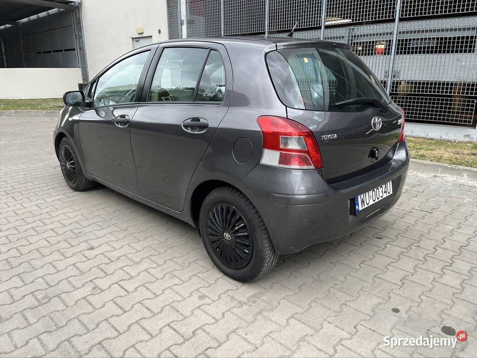Toyota Yaris 13 benzyna 6 biegów Bezwypadkowy Zarejestrowany w Polsce mazowieckie