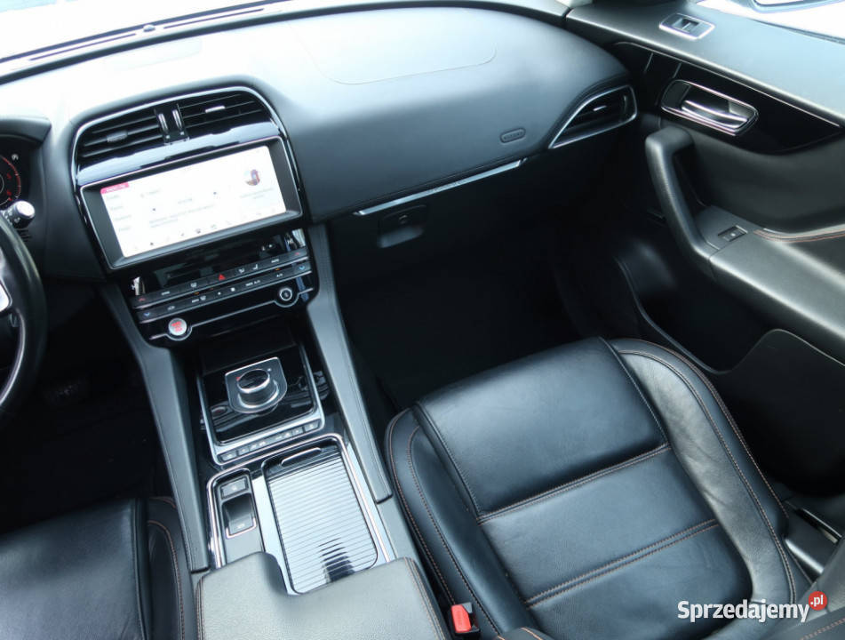 Jaguar FPace 25d AWD relingi dachowe Piaseczno
