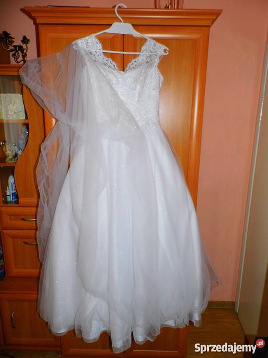 suknia ślubna Linia "A"