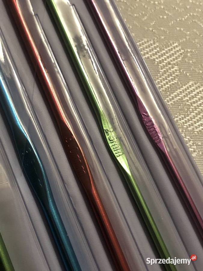 zestaw szydełek w etuinowerozmiar 28 mazowieckie Zegrze sprzedam