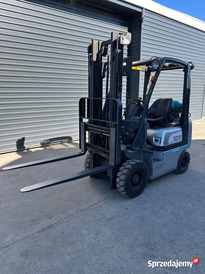 Wózek widłowy NISSAN 15 by UniCarriers Magazynowanie Warszawa