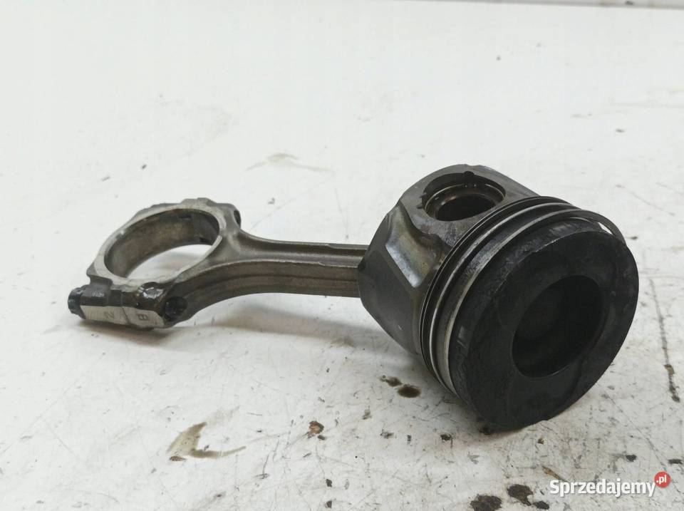 TŁOK 14 D4D Toyota Auris I 20062012