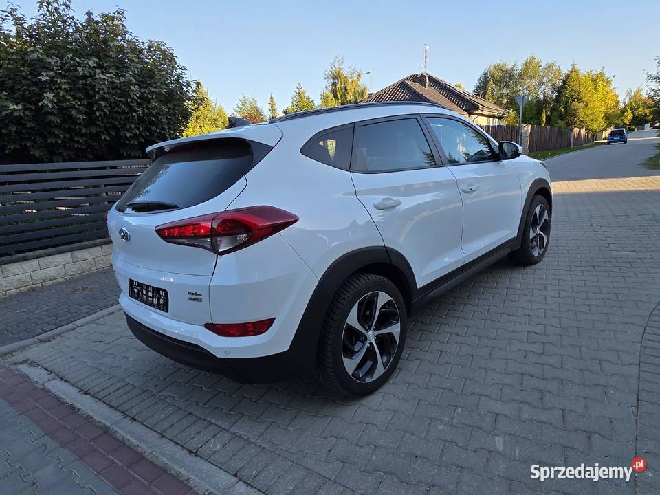 Hyundai Tucson 16T 4x4 automat full bezwypadkowy 1591cm3 Lublin