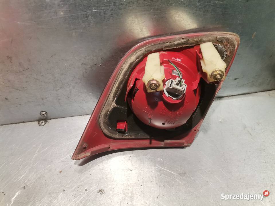 MAZDA 3 I BK HB LAMPA PRAWY TYŁ W KLAPE osobowe Lampy tylne Nowy Sącz
