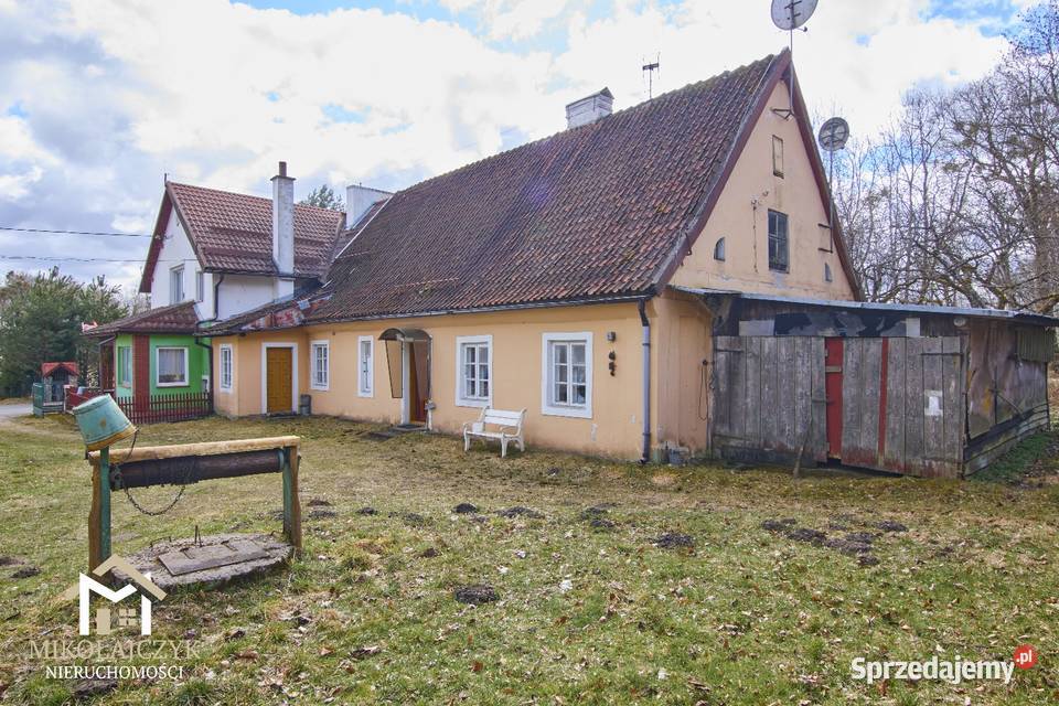 Woryny Dom z budynkami gospodarczymi ziemia